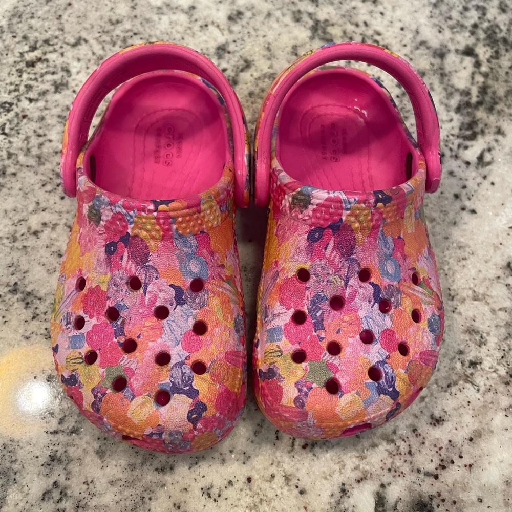 CROCS Kids Water Shoes - Pink and Orange - Picture 2 of 6